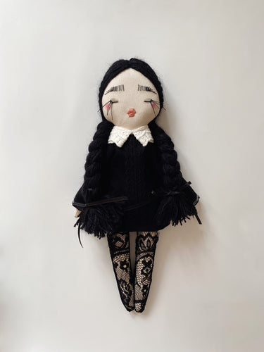 N°1 | WEDNESDAY ADDAMS | 14” Doll