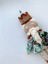 Load image into Gallery viewer, VELVET RAINBOWS x FIN &amp; NOX COLLABORATION | Boy Nutcracker Soldier | BROWN