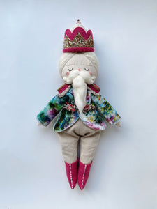 VELVET RAINBOWS x FIN & NOX COLLABORATION | Boy Nutcracker Soldier | BERRY