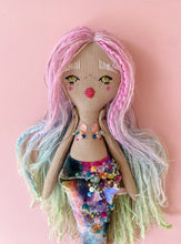 Load image into Gallery viewer, VELVET RAINBOWS x FIN &amp; NOX | Limited Release Collector Mermaid Doll | N°2