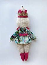 Load image into Gallery viewer, VELVET RAINBOWS x FIN &amp; NOX COLLABORATION | Boy Nutcracker Soldier | BERRY